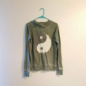 Women's ying & yang light green hoodie tee size m